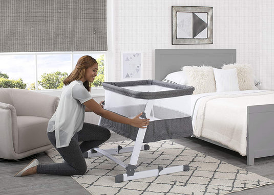 2-in-1 Newborn Bedside Bassinet & Infant Sleeper